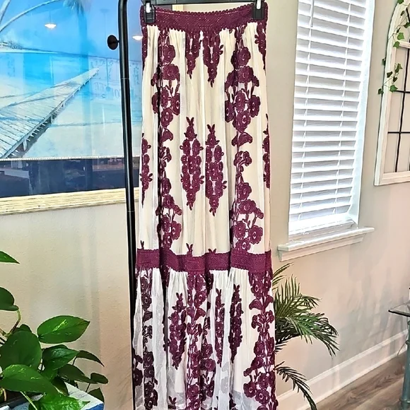 Maxi Skirt Size XS Cream Wine Red Floral Embroidered Bohemian Festival Altard St - Picture 1 of 2